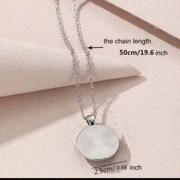 👁️Evil Eye Round Pendant Necklace Protection Unisex Stainless Steel NWT - Picture 4 of 9